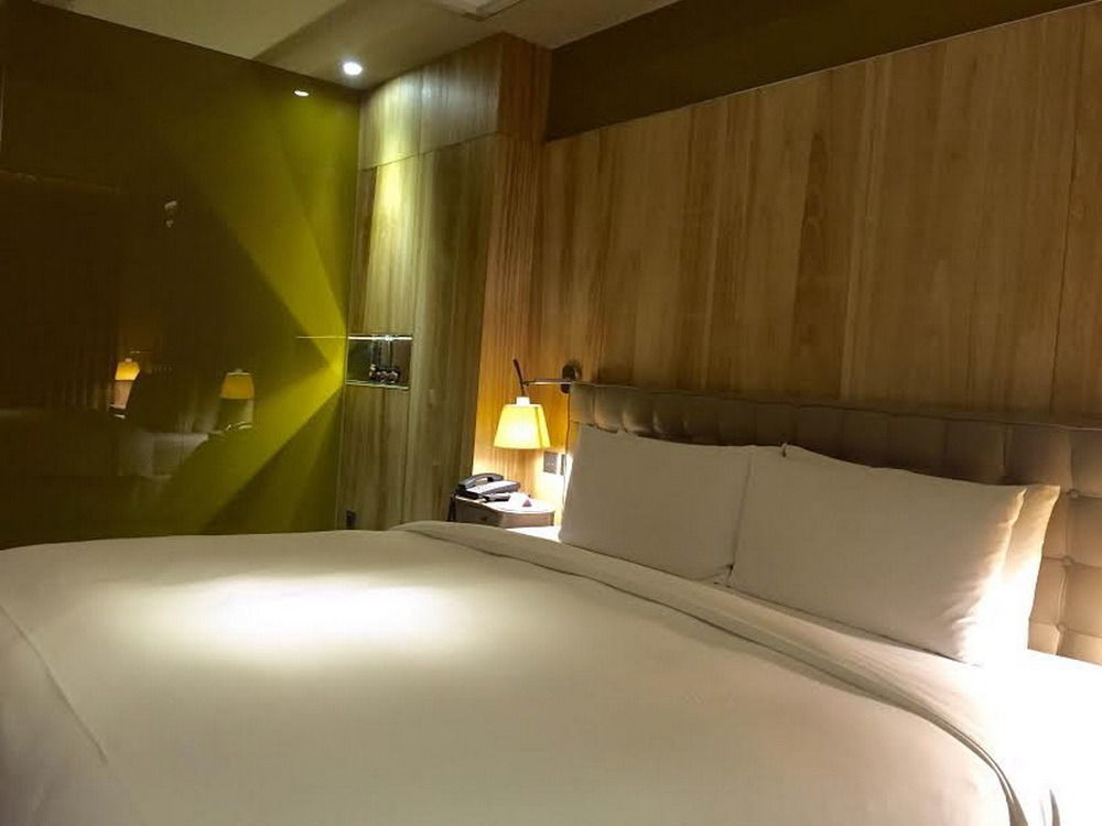 Inhouse Boutique Hotel Taipei Luaran gambar