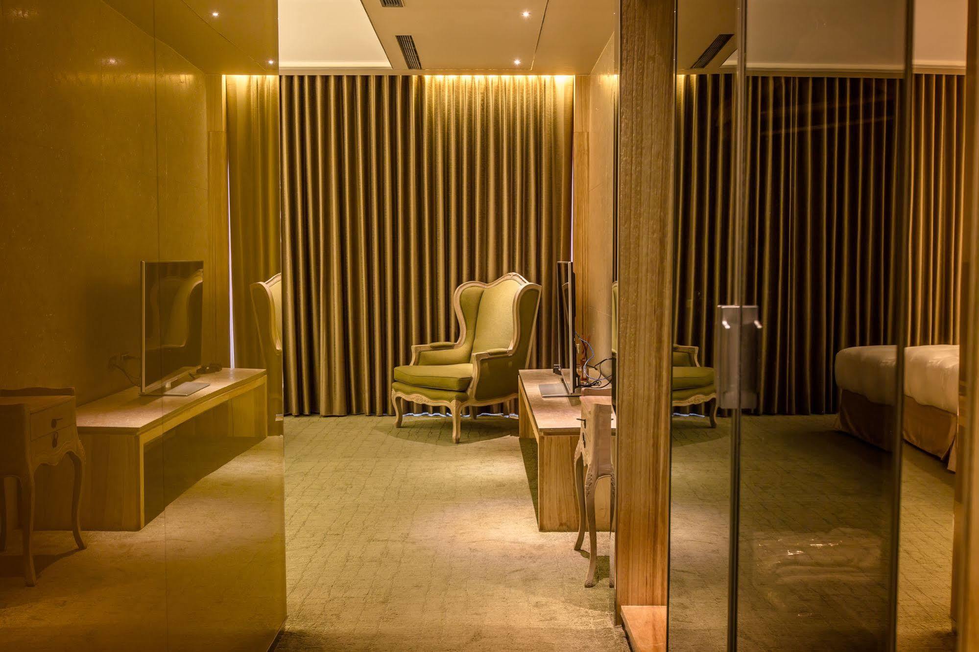 Inhouse Boutique Hotel Taipei Luaran gambar